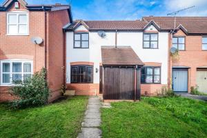 2BR House Secure Parking, Long Stays Private Garden and Netflix, Nottingham