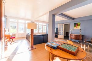 Maison 8 pers jardin centre ville 15 min de plages