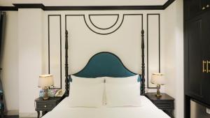 Royal Hotel - Trinh Van Bo, Nam Tu Liem