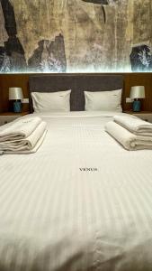 VENUS Deluxe Apartments at Coresi Mall