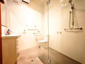 Deepdene 6BR 3BA Large house - Poker Entertainment Room