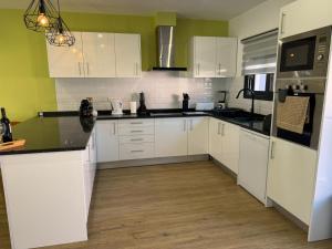 D - DELIGHTFUL Cottage