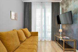 Elegant Apartment in Gdansk Center with Parking and Access to Viewing Terrace by Noclegi Renters