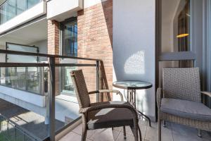 Elegant Apartment in Gdansk Center with Parking and Access to Viewing Terrace by Noclegi Renters