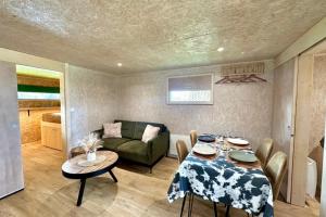 Les 1000 Ailes-Expérience Unique dans une Hutte