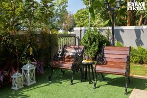 StayVista at Beth Shalom with Lawn, Bar