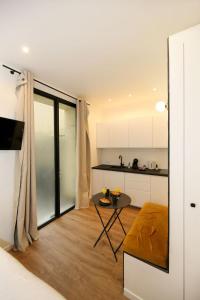 Studio fonctionnel tout equipe Batignolles - 2P