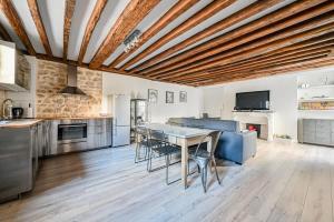 Grand 2 pieces typique du Marais