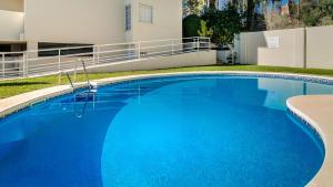 VACATION MARBELLA I Puente Romano Apartment, Brand-New, Exclusive Location in Marbella Golden Mile, Close to Fine Dining, The Beach and The Marina