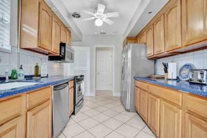 Cozy three bedroom near Hollywood beach