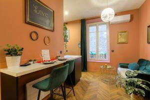 Suite jacuzzi chic et romantique climatisé