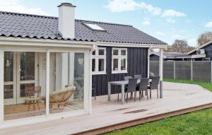 Lovely Home In Sjølund With Wifi