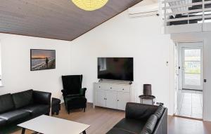 Beautiful Home In Rødby With Wifi