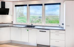 Beautiful Home In Rødby With Wifi