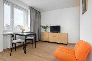 Bright Studio Władysława IV in Gdynia Centre by Noclegi Renters