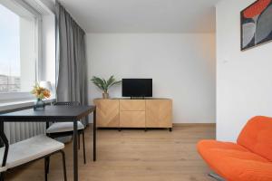 Bright Studio Władysława IV in Gdynia Centre by Noclegi Renters