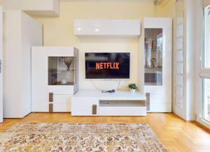 Cozy Stay Mokotow Apartment With Balcony