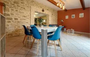 Awesome Home In Sernhac