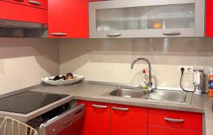 Beautiful Home In Lovorje