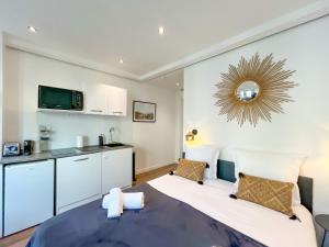 UrbanFlat 205 - Beautiful Studio in the center of Paris