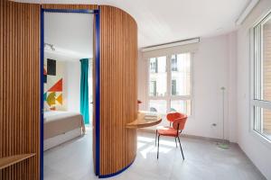 ChezmoiHomes PATIO de SOMBRA Urban Suites