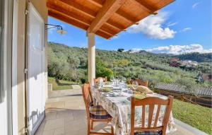 Cozy Home In Massarosa