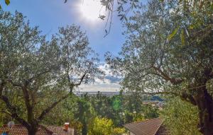 Cozy Home In Massarosa