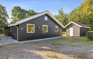 Gorgeous Home In Farsø With Wifi