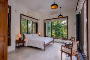 amã Stays & Trails - Villa Beach Haven, Alibag