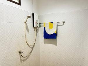 Paradise waterfall house