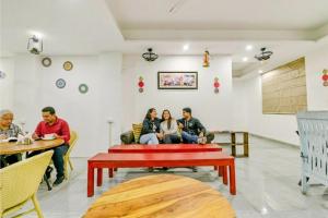 FabHotel F9 Sector 19