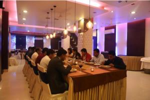 FabHotel Yug Villa Karol Bagh