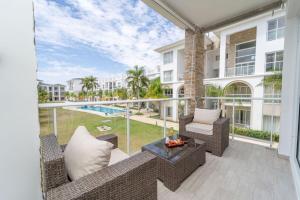 Vista Pearl @Cana Pearl Deluxe Pool View 2B Condo