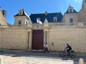 La Diligence - Logement climatisé au coeur de Dijon