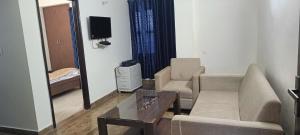 Mountain Breeze 2BHK with a spectacular view