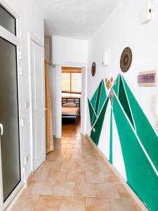 Stylish Seaside Apartment with Coastal Elegance SV11