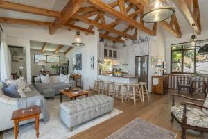 3 Bedroom Bungalow on the Rocks