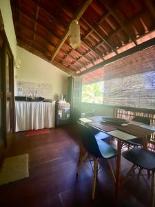 Flat Iansã Condomínio beira-mar Varanda Piscina.