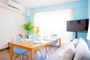 MIKOS HOUSE SETAGAYA, Peaceful Tokyo Home Near Shinjuku, Experience Authentic Local Living, Lucky Cat Temple, Super Market 東京の家 新宿10分 隠れ家カフェ 豪徳寺