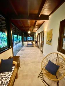 Flat Yemanjá beira-mar, 4 pessoas, quarto e sala, piscina