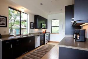 Bridge View Loft 30 Day