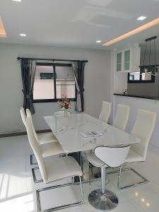 Venice 3 bedroom, 3 bathroom, single family villa