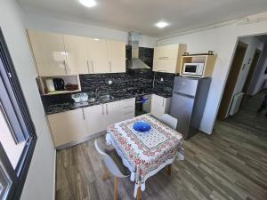 Évasion oranaise à résidence razane