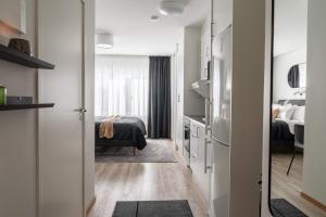 Guestly Homes - Modern Studio Apt