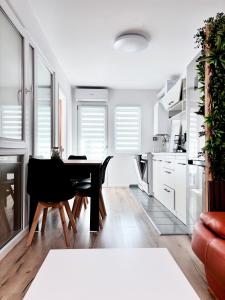 Urban Nest Private Parking Work-Friendly