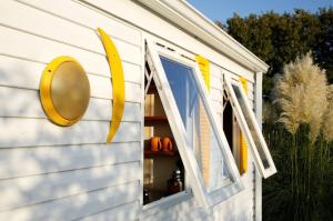 Mobil-home Les volets jaunes