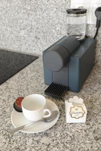 Charming Balcony Apartment in Historic Ribeira - Inside Porto Apartments "Mouzinho"