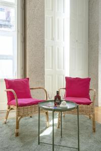 Charming Balcony Apartment in Historic Ribeira - Inside Porto Apartments "Mouzinho"