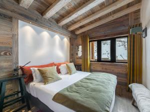 Penthouse chaleureux sous les toits, 4 chambres, pied des pistes - FR-1-844-1