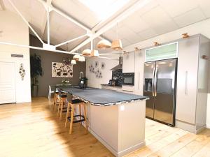 Loft Évasion - Loft lumineux et climatisé entre Montpellier et les plages - 2 chambres - Parking - Tram